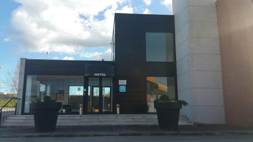 Puerta De Santillana Reocin Luaran gambar